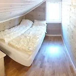 Spacious Wood 50 Min From Bergen بيت للعطل
