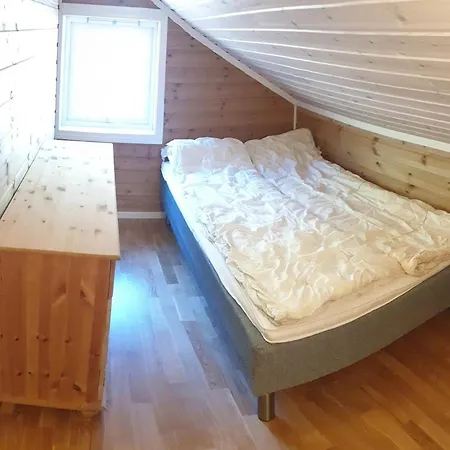 Spacious Wood 50 Min From Bergen *